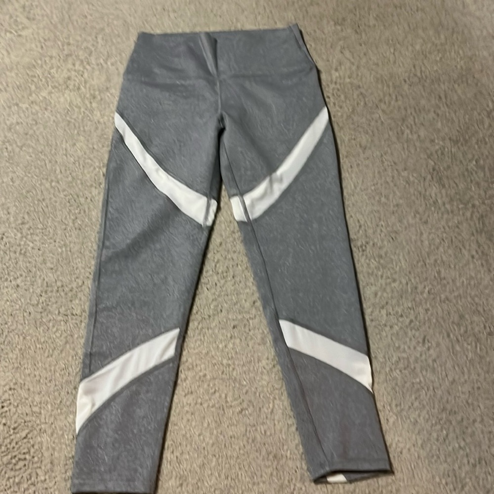 American Eagle gray leggings with mesh detailing